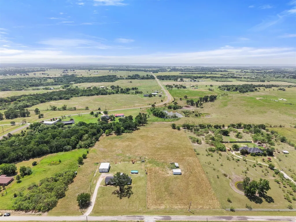 2003 Hamilton Lane Corsicana TX 75109