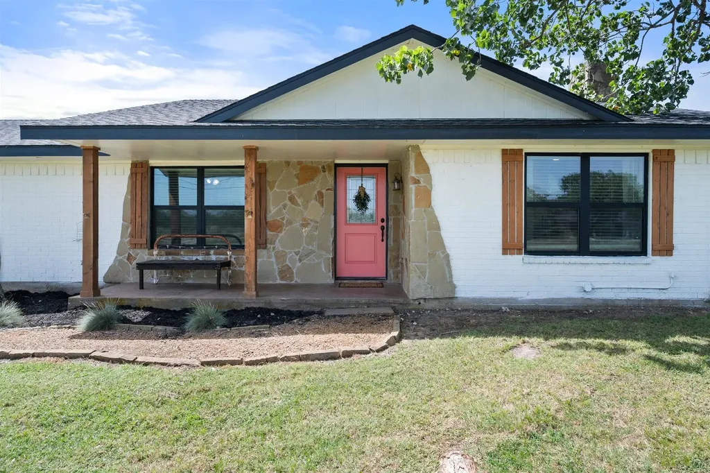 2003 Hamilton Lane Corsicana TX 75109