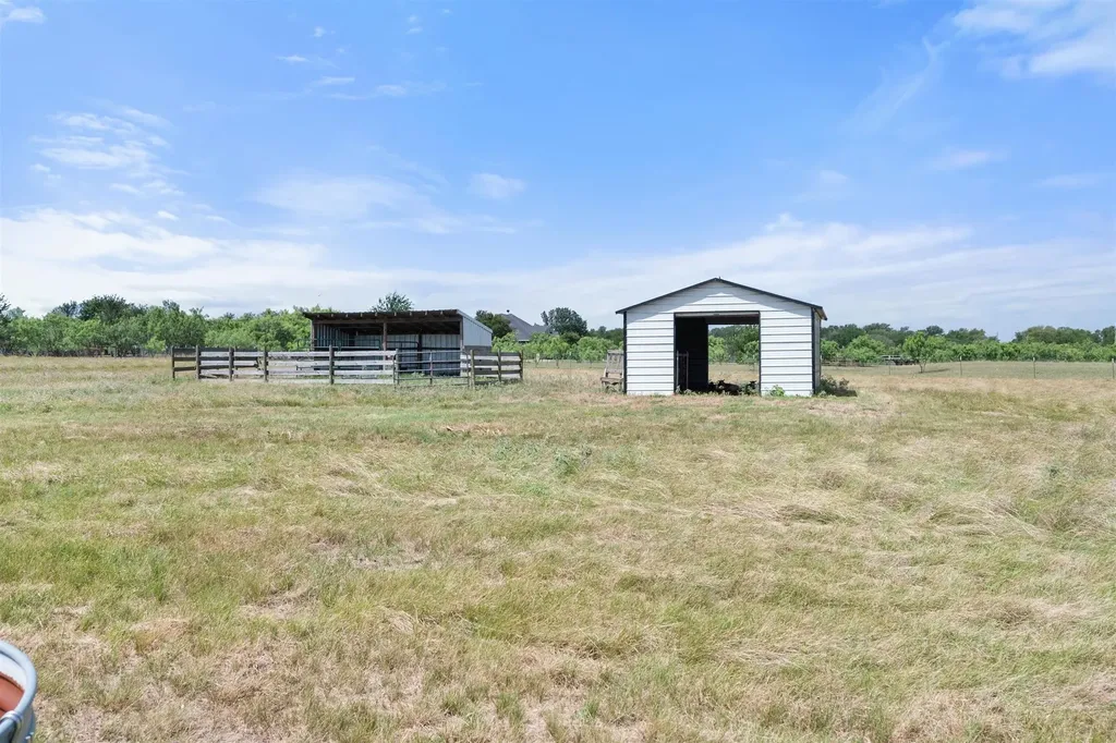 2003 Hamilton Lane Corsicana TX 75109