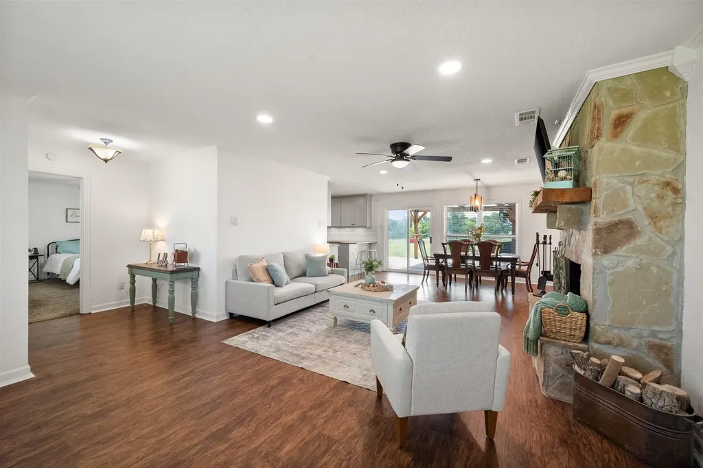2003 Hamilton Lane Corsicana TX 75109