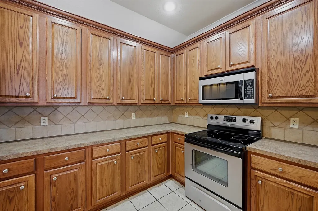 2704 Rex Cruse Drive Sherman TX 75092