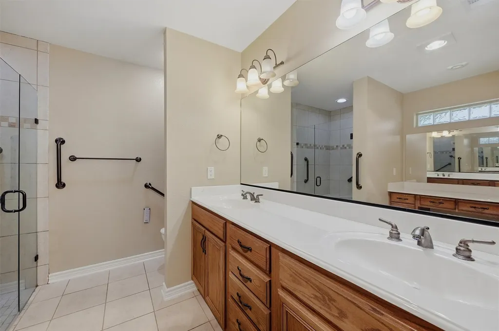 2704 Rex Cruse Drive Sherman TX 75092