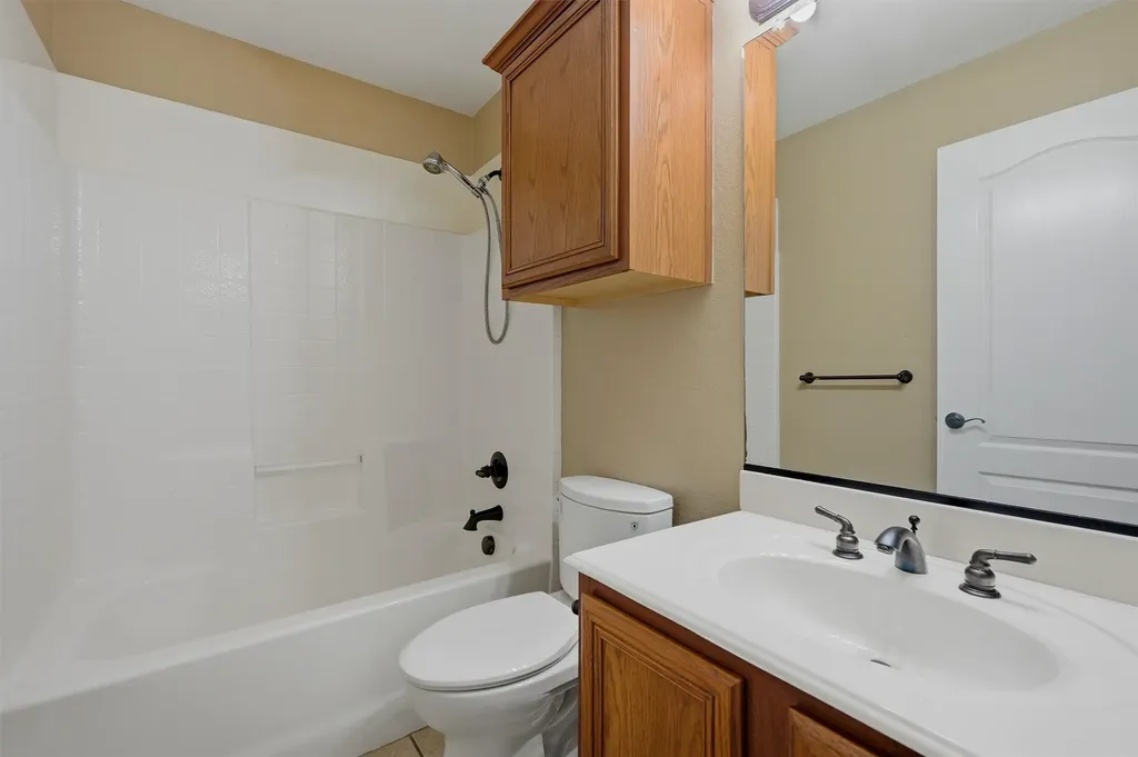 2704 Rex Cruse Drive Sherman TX 75092