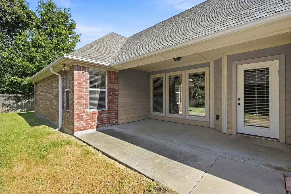 2704 Rex Cruse Drive Sherman TX 75092