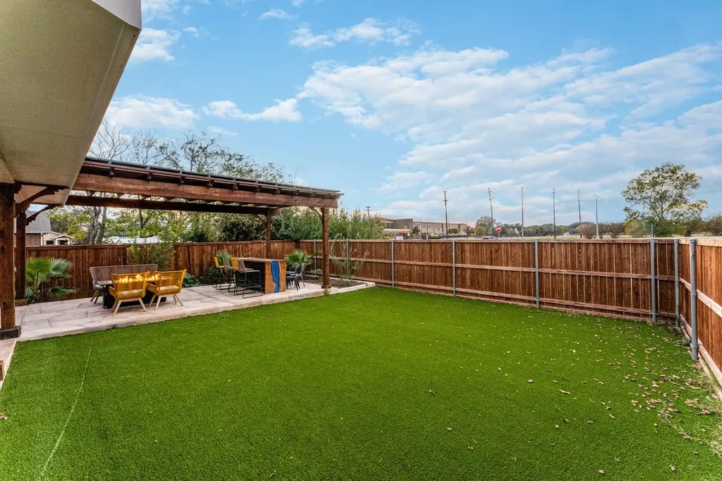 4013 Ivanhoe Lane Dallas TX 75212