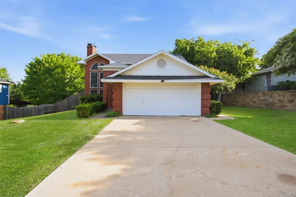 1406 Westbriar Drive Weatherford TX 76086