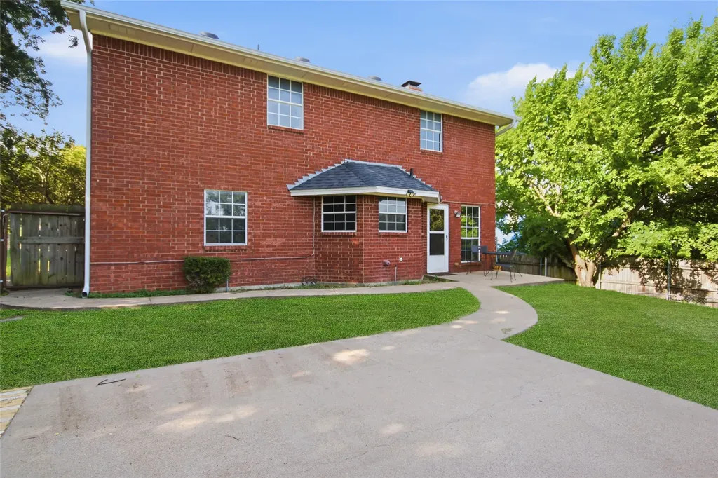 1406 Westbriar Drive Weatherford TX 76086