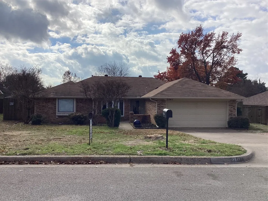2841 Southridge Drive Grapevine TX 76051
