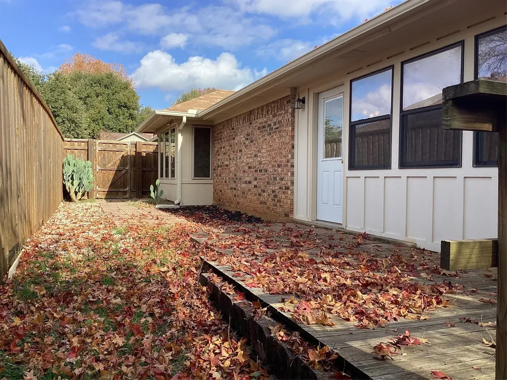 2841 Southridge Drive Grapevine TX 76051