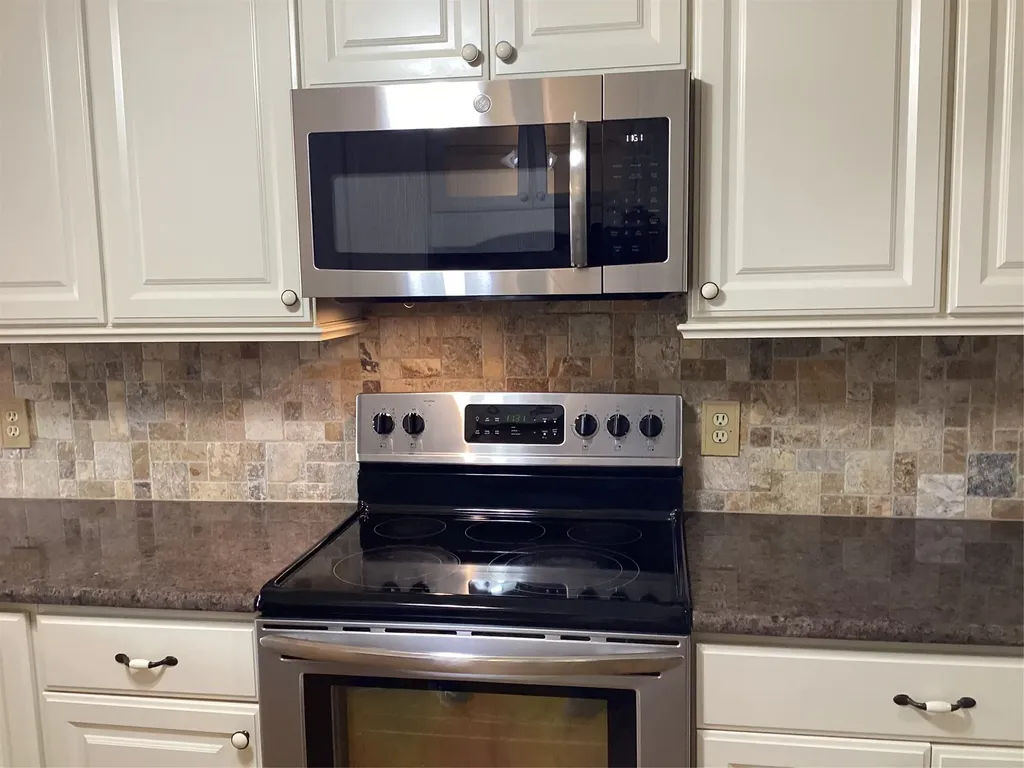 2841 Southridge Drive Grapevine TX 76051