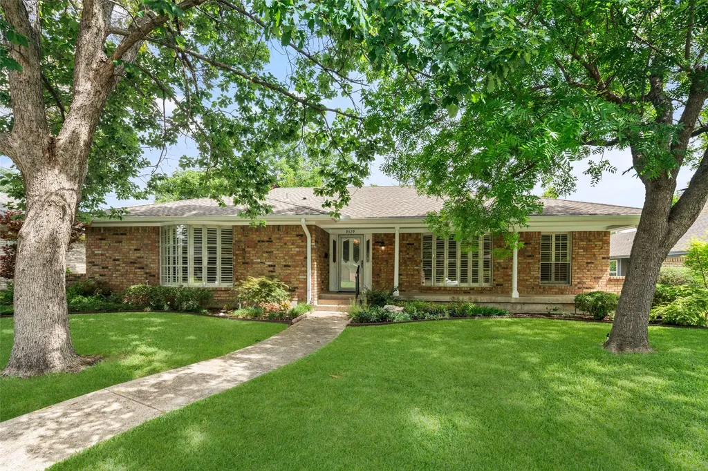 9329 Seagrove Drive Dallas TX 75243