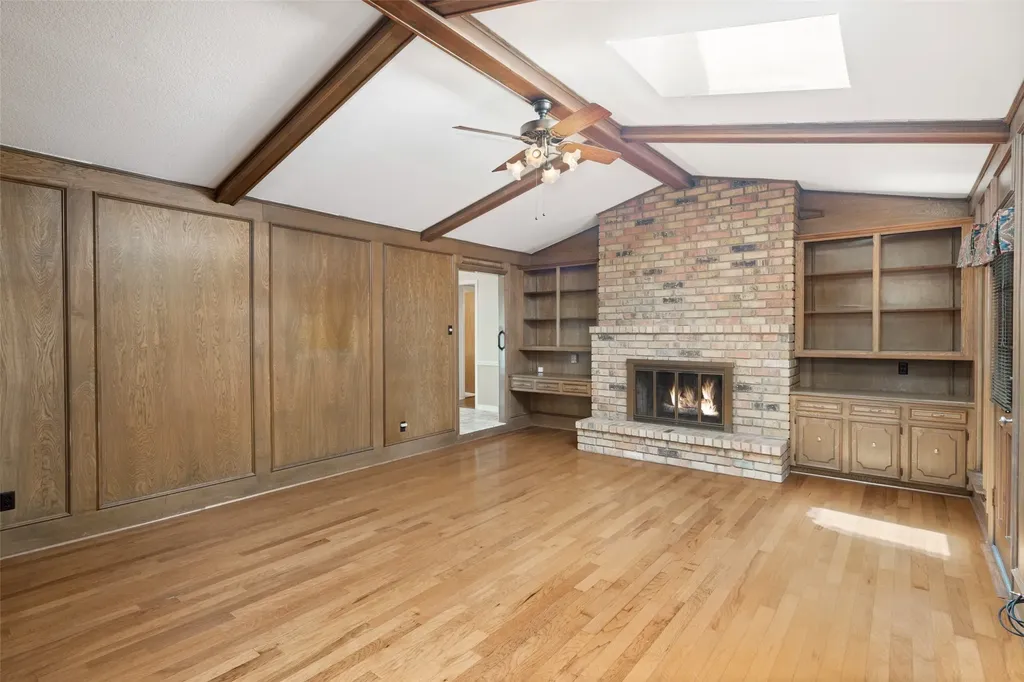 9329 Seagrove Drive Dallas TX 75243