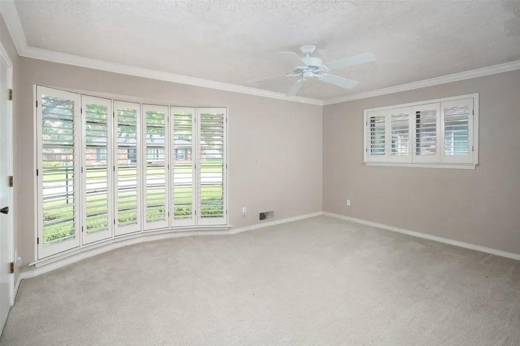 9329 Seagrove Drive Dallas TX 75243