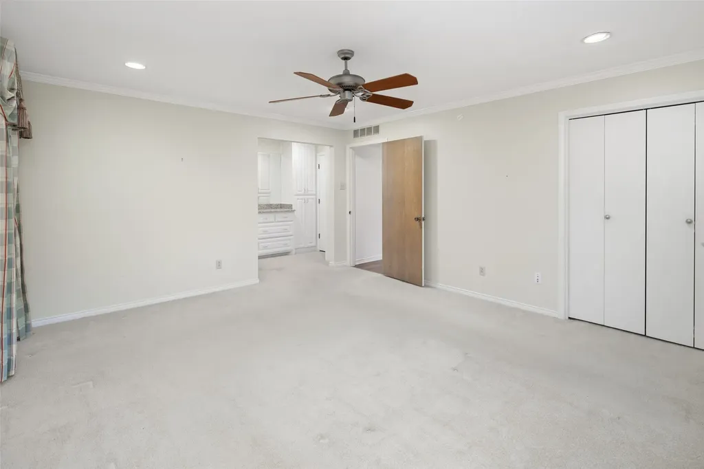 9329 Seagrove Drive Dallas TX 75243