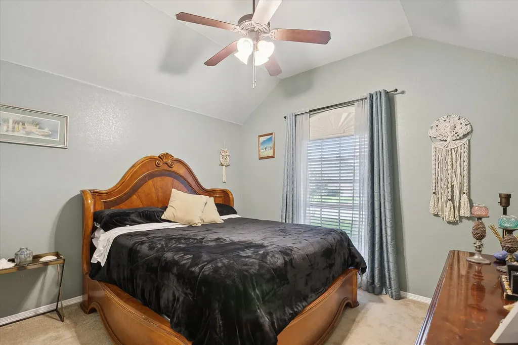 568 Willowview Drive Saginaw TX 76179