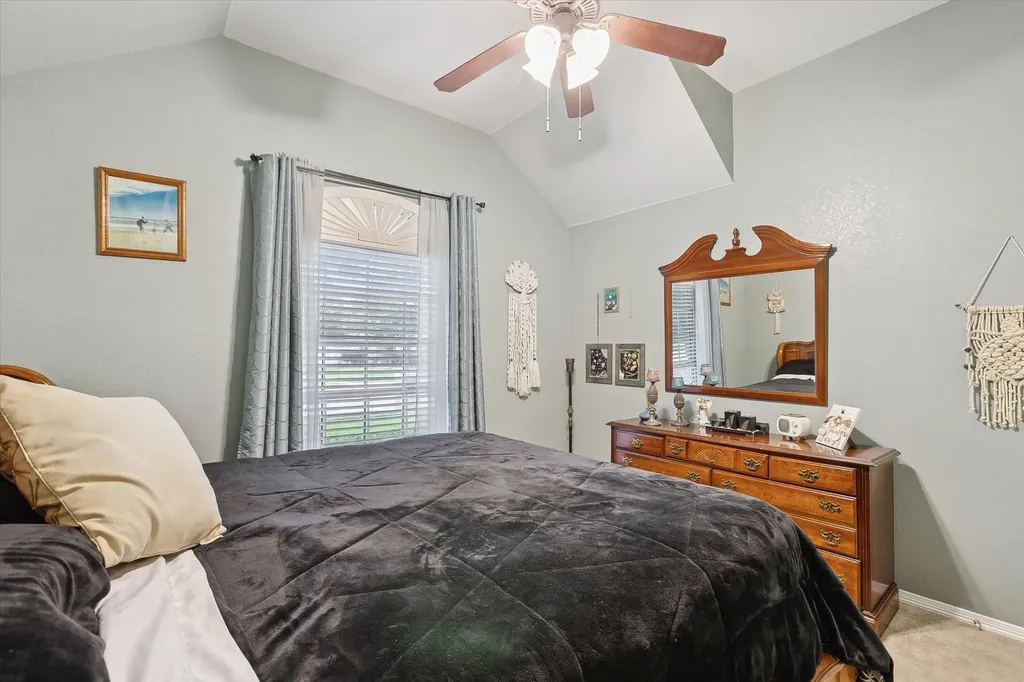 568 Willowview Drive Saginaw TX 76179