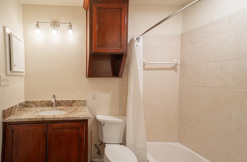 903 N Kaufman Mexia TX 76667