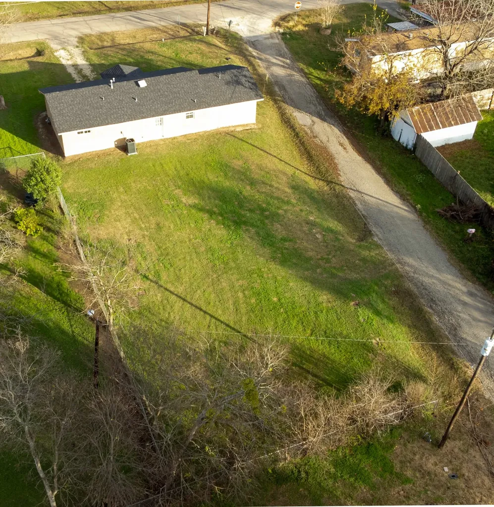 903 N Kaufman Mexia TX 76667