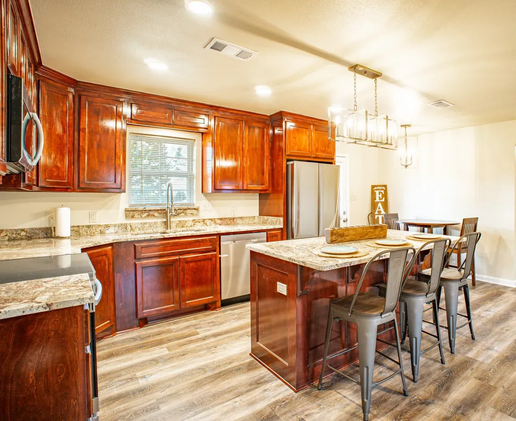 903 N Kaufman Mexia TX 76667