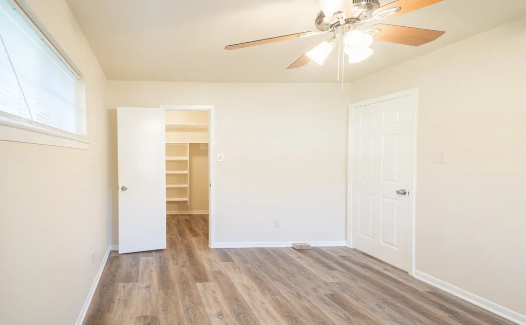 903 N Kaufman Mexia TX 76667