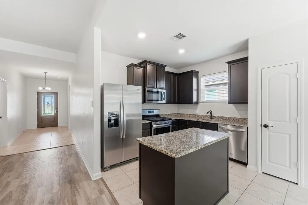 7707 Boulder Sunstone Lane Conroe TX 77304
