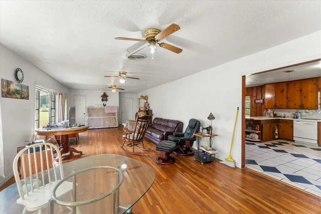 101 SE County Road 2240 Corsicana TX 75109