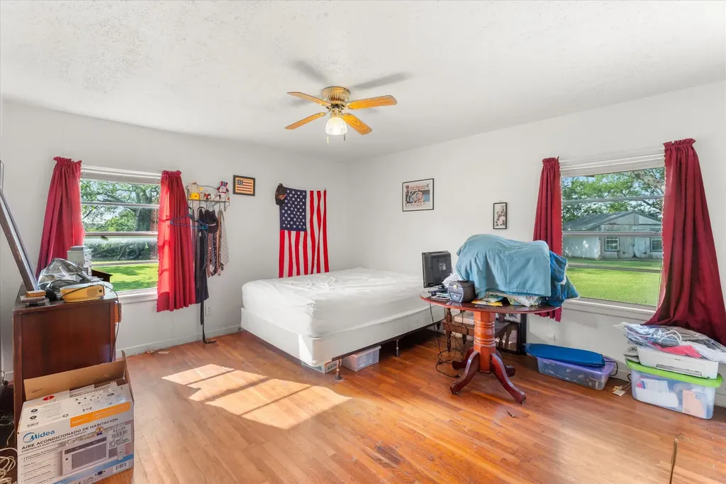 101 SE County Road 2240 Corsicana TX 75109
