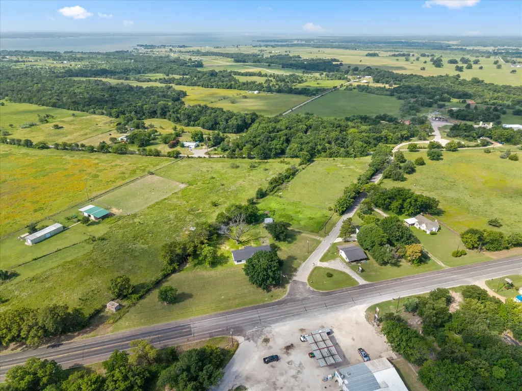 101 SE County Road 2240 Corsicana TX 75109