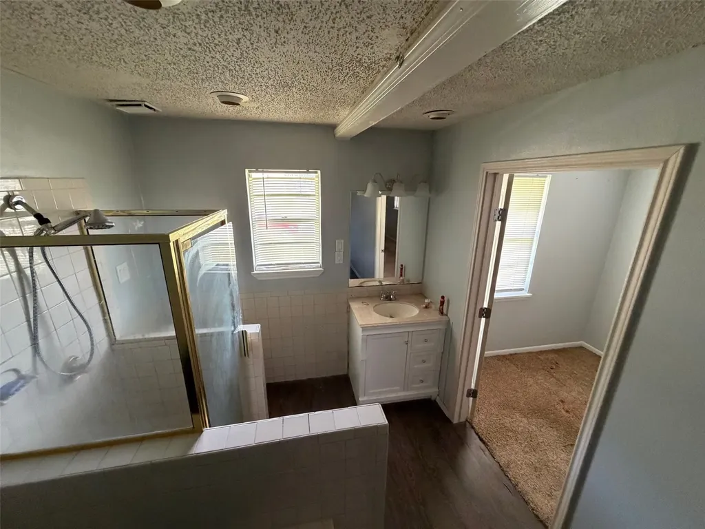 608 Donlee Road Lancaster TX 75134