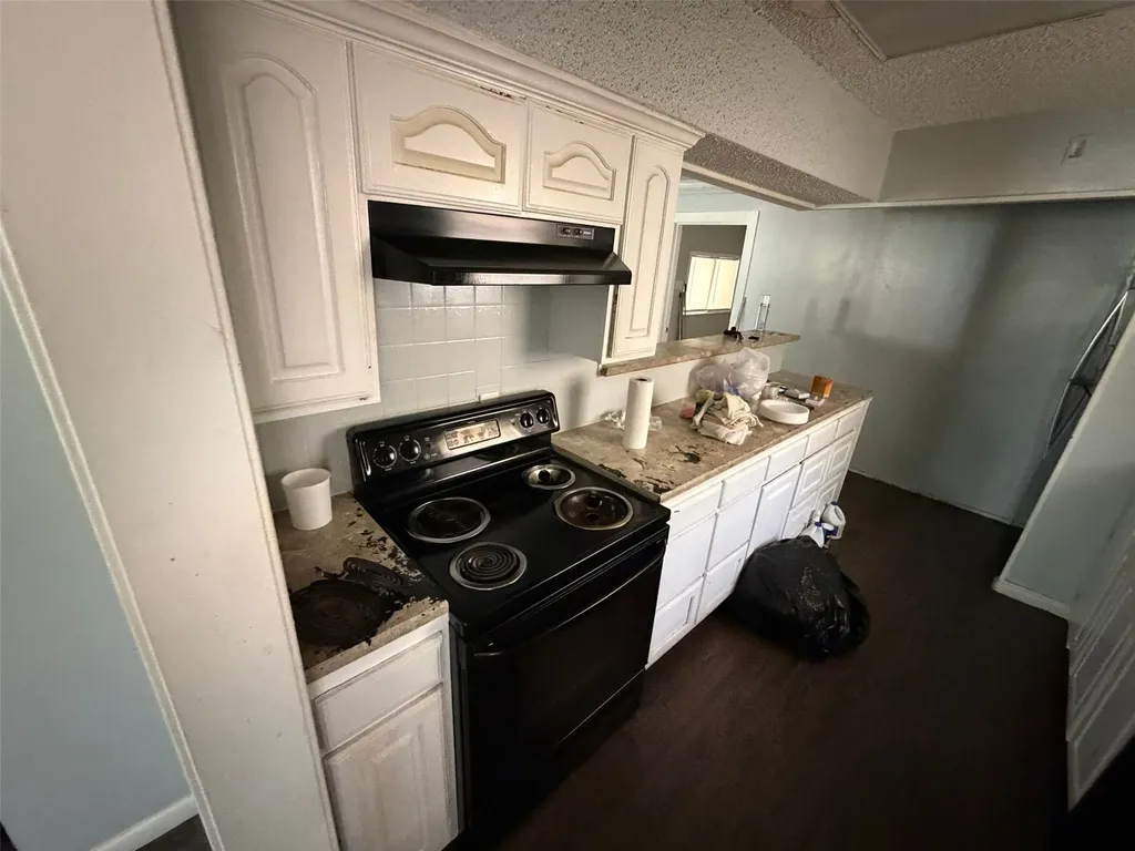 608 Donlee Road Lancaster TX 75134