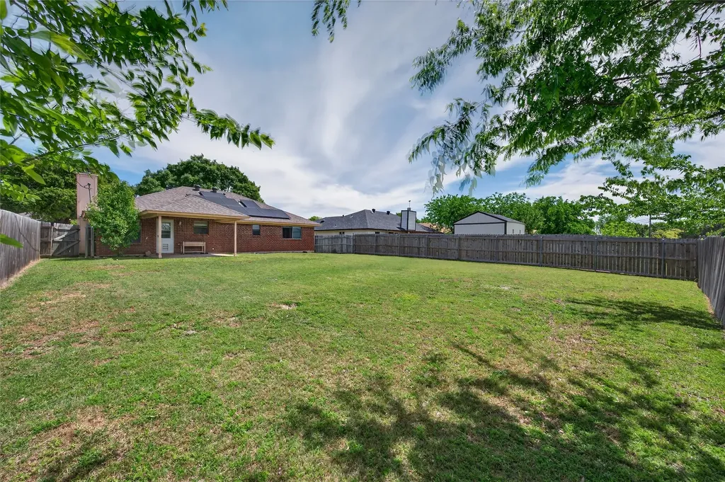 6637 Whitley Road Watauga TX 76148