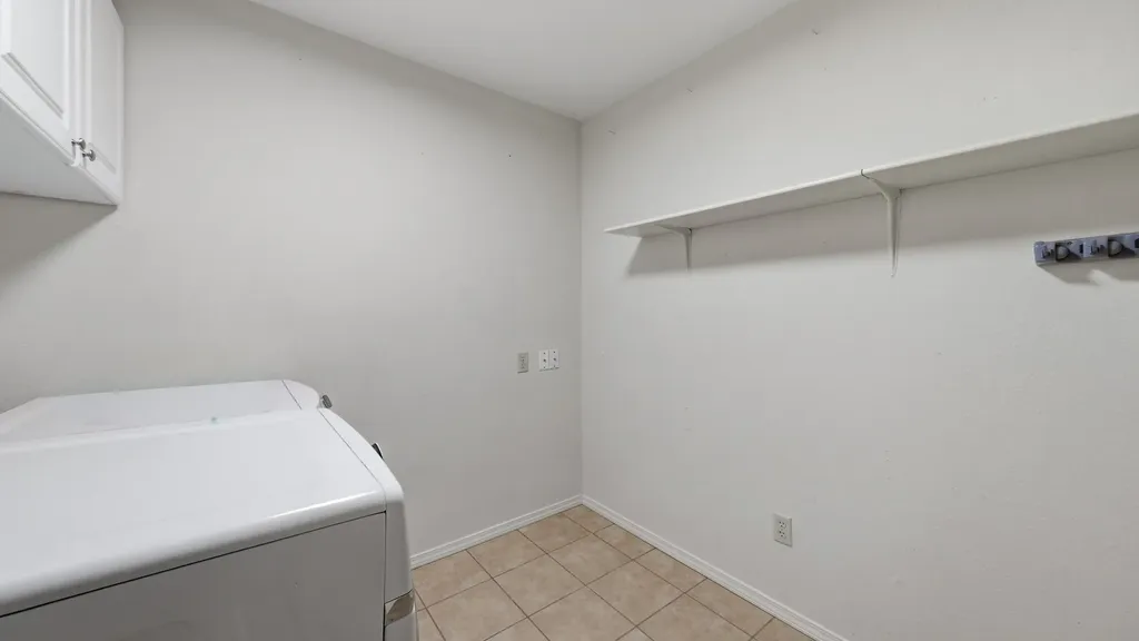 1406 S Elm Street Weatherford TX 76086