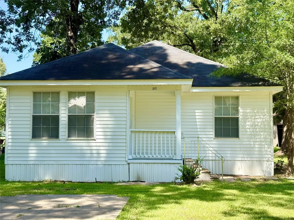 217 3rd Street Pinehill Springhill LA 71075