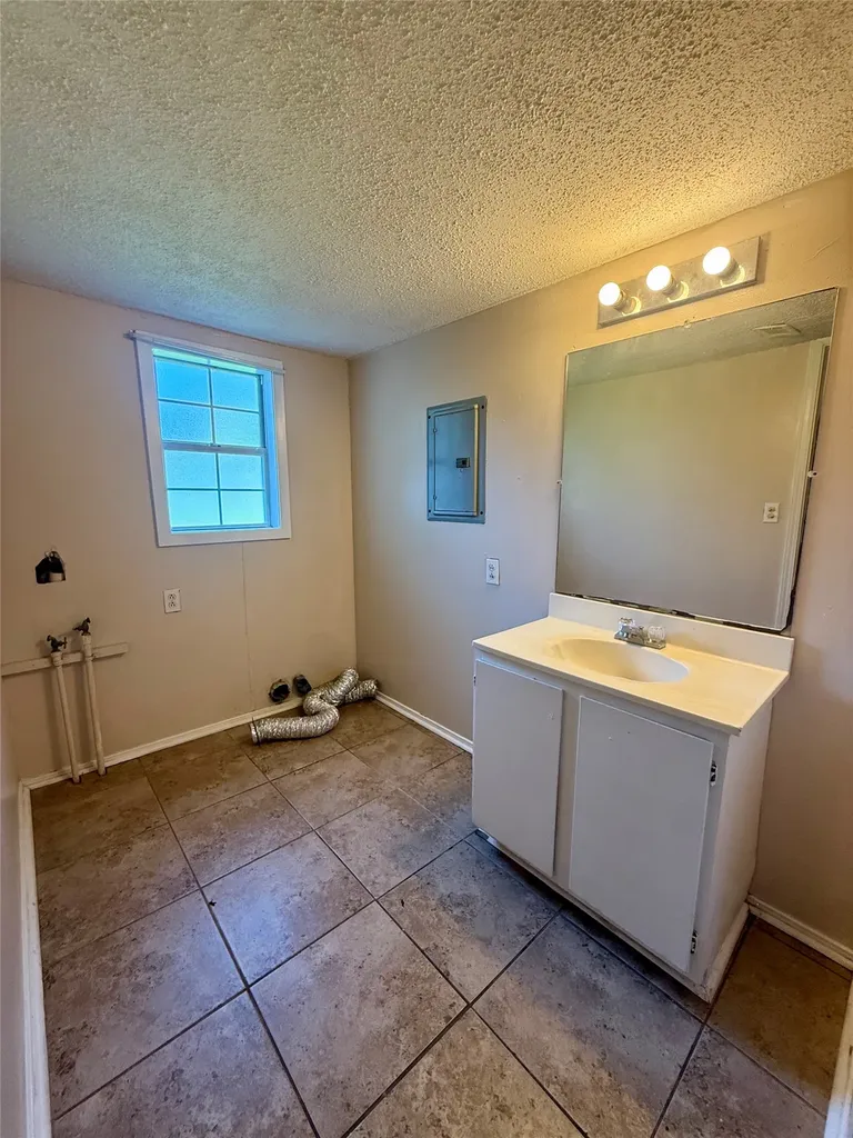 217 3rd Street Pinehill Springhill LA 71075