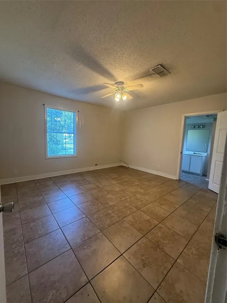 217 3rd Street Pinehill Springhill LA 71075