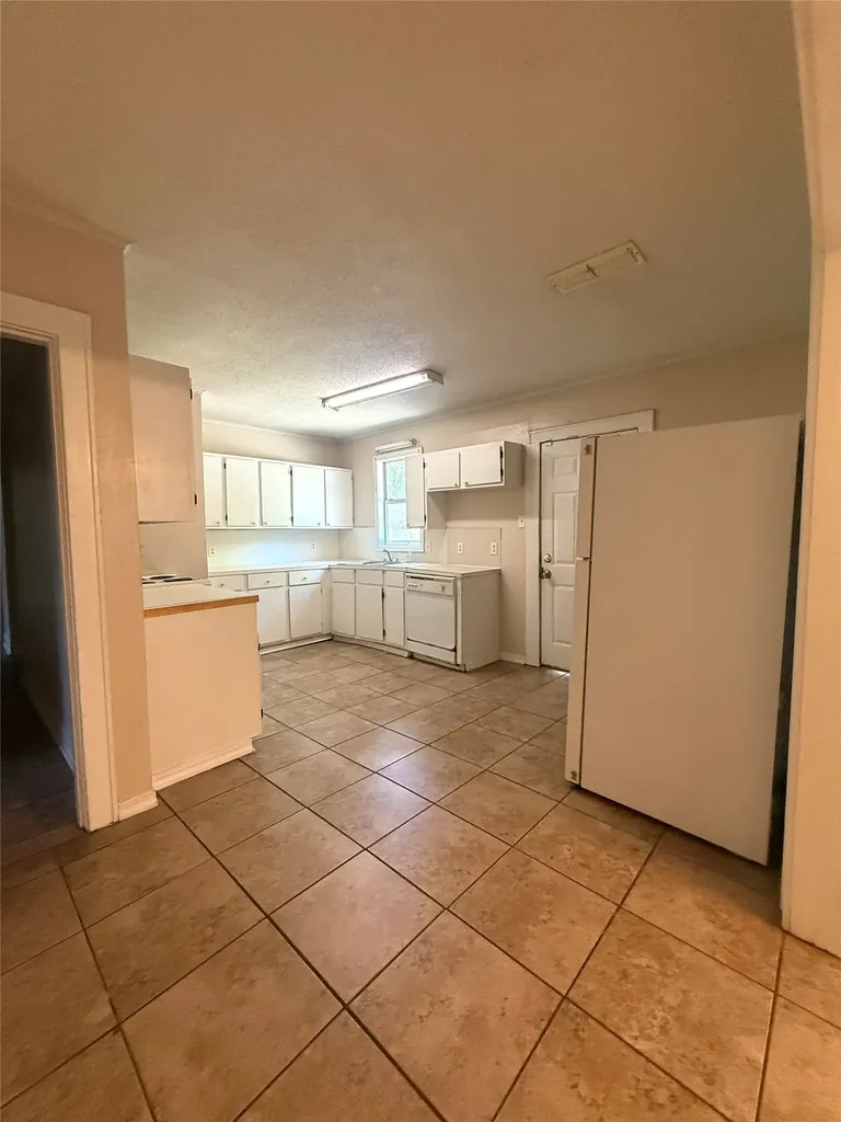 217 3rd Street Pinehill Springhill LA 71075