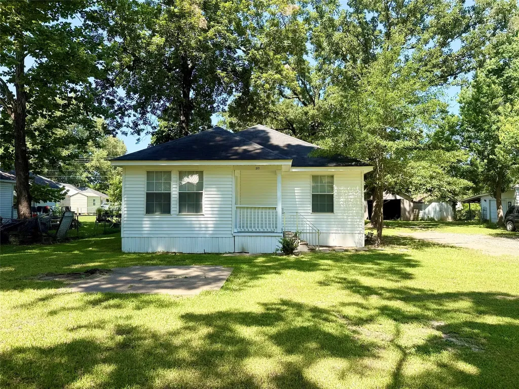 217 3rd Street Pinehill Springhill LA 71075