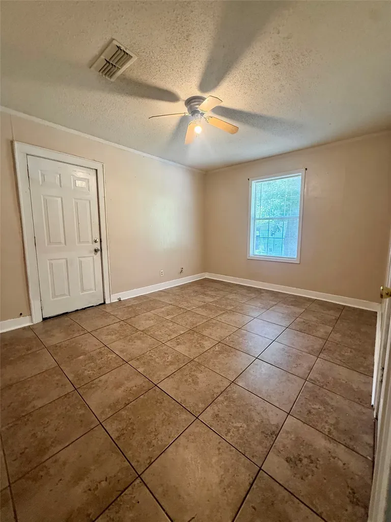217 3rd Street Pinehill Springhill LA 71075