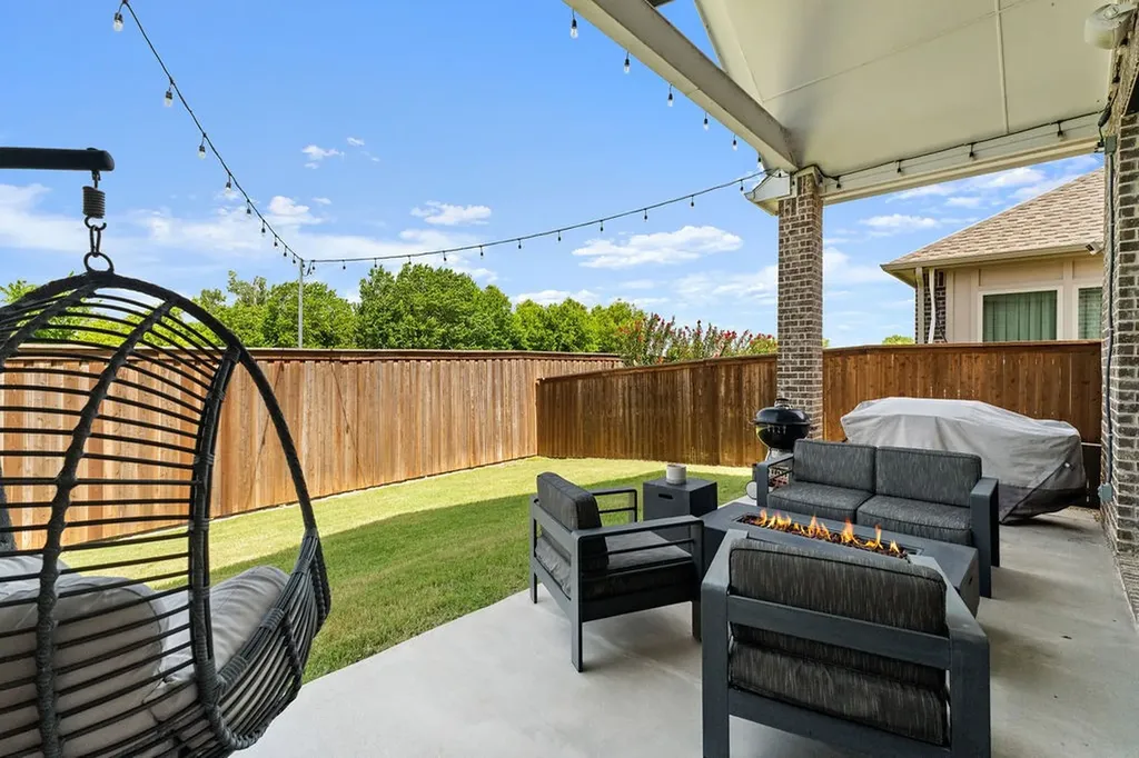 4705 Brockwell Drive Carrollton TX 75010