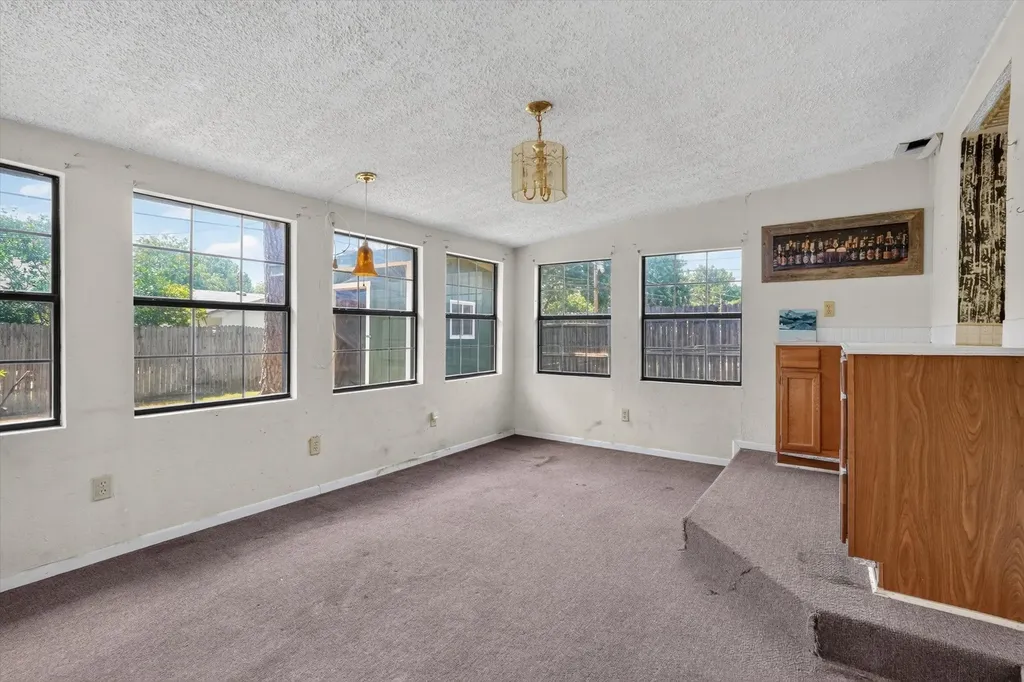 2512 Bent Tree Lane Arlington TX 76016