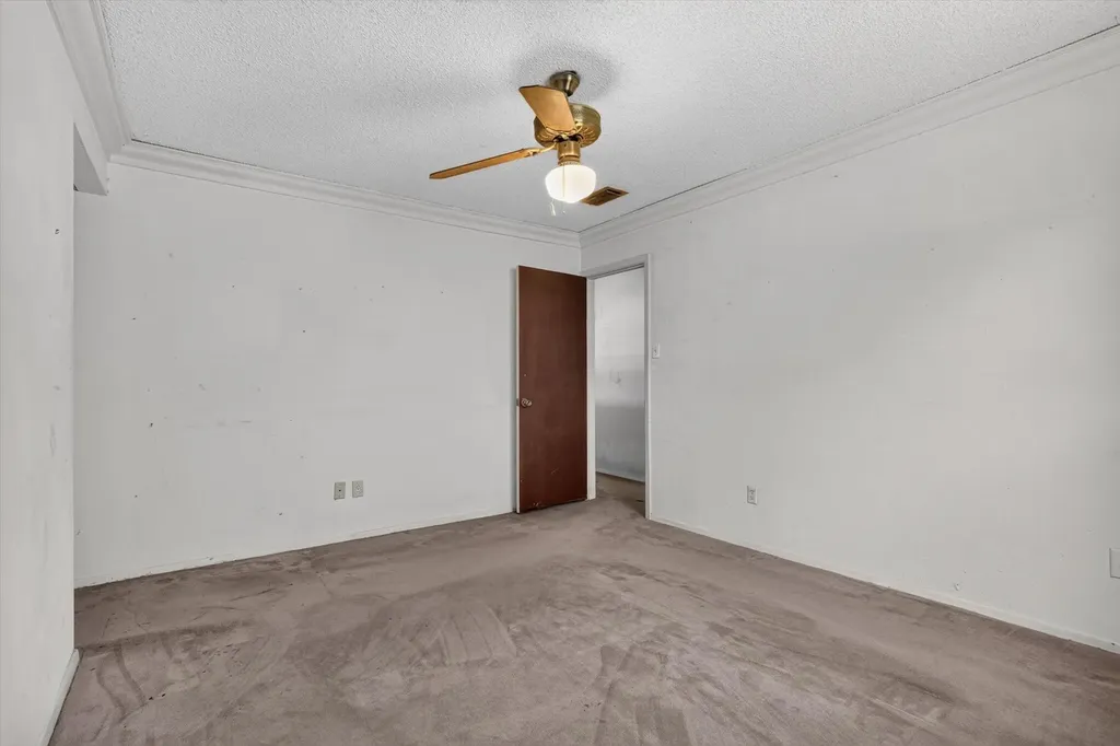 2512 Bent Tree Lane Arlington TX 76016