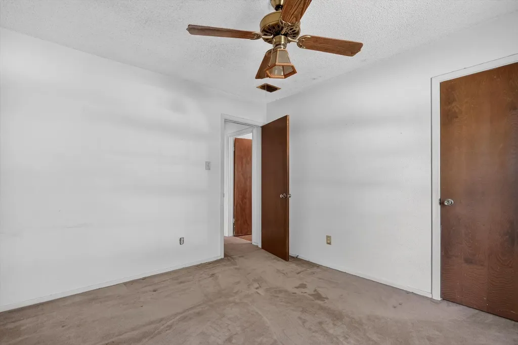 2512 Bent Tree Lane Arlington TX 76016