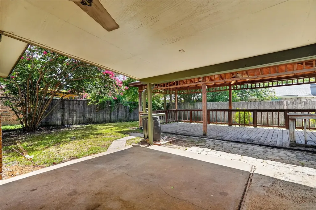 2512 Bent Tree Lane Arlington TX 76016