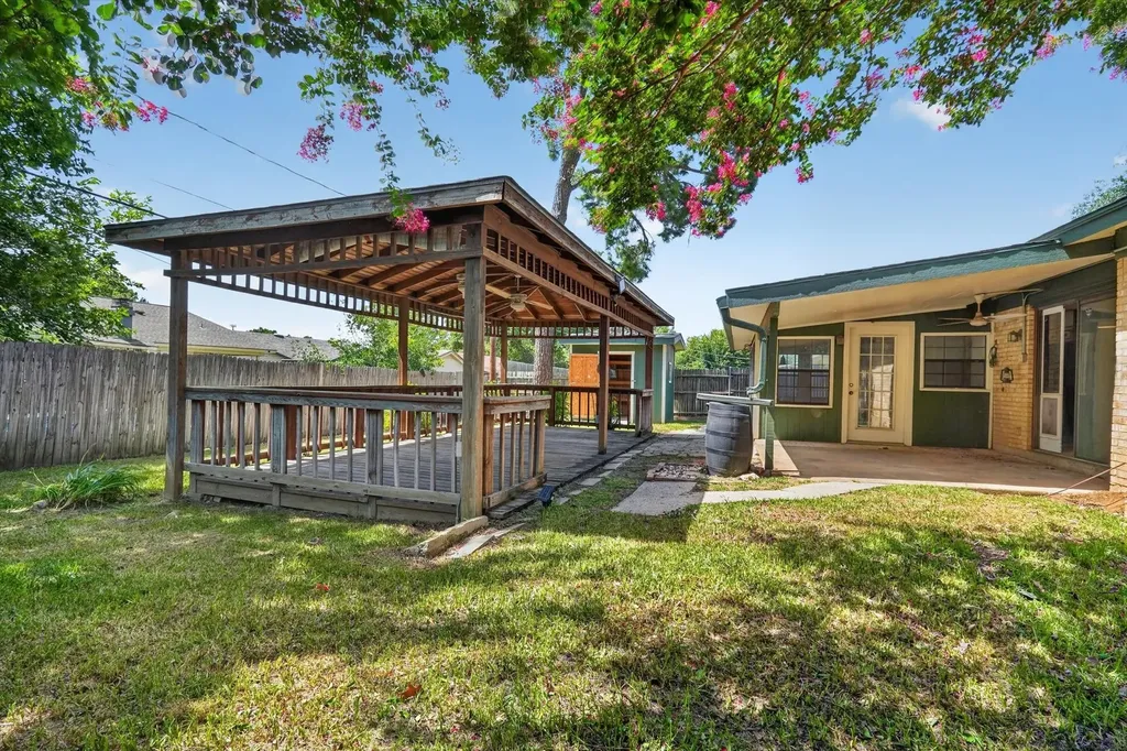 2512 Bent Tree Lane Arlington TX 76016