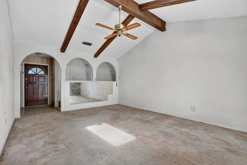2512 Bent Tree Lane Arlington TX 76016
