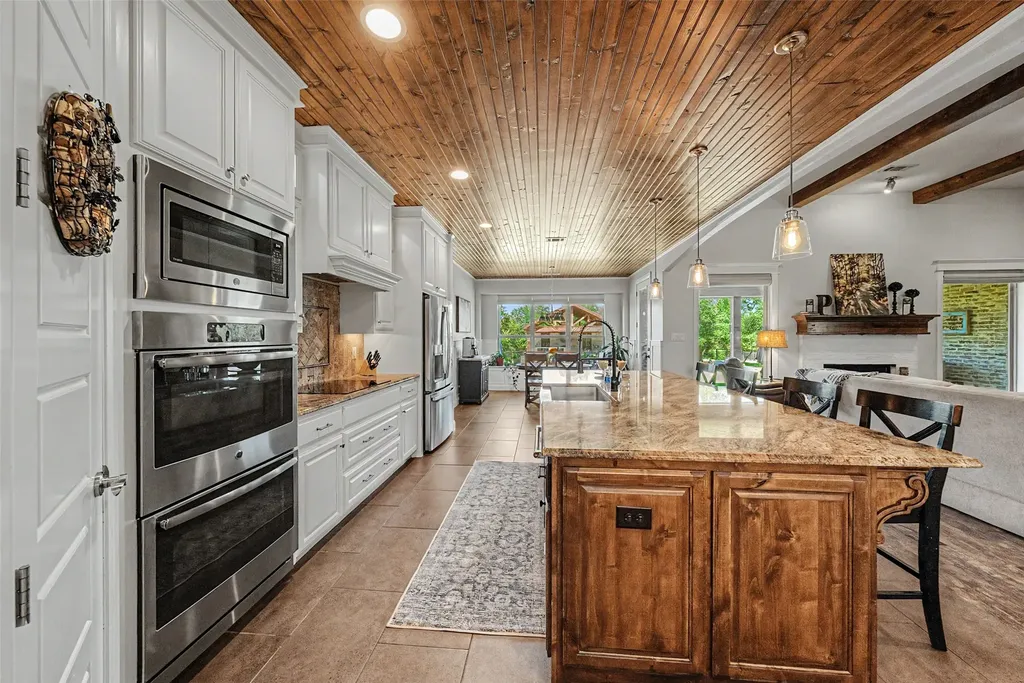 259 Wapiti Drive Azle TX 76020