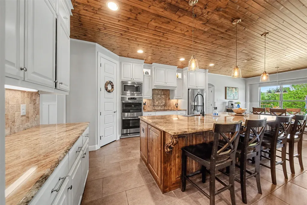 259 Wapiti Drive Azle TX 76020