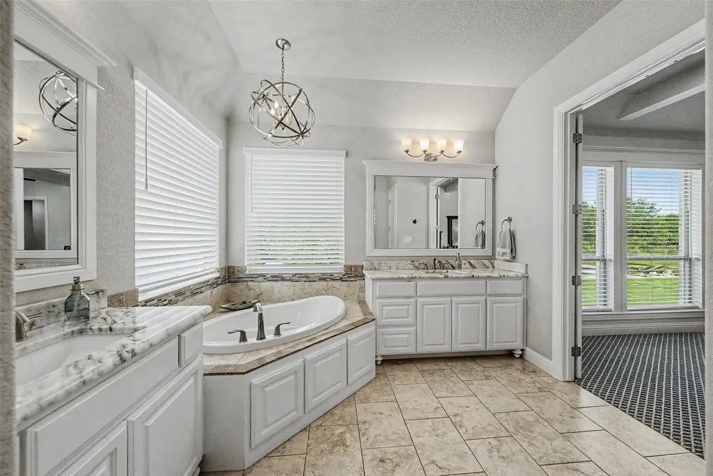 259 Wapiti Drive Azle TX 76020