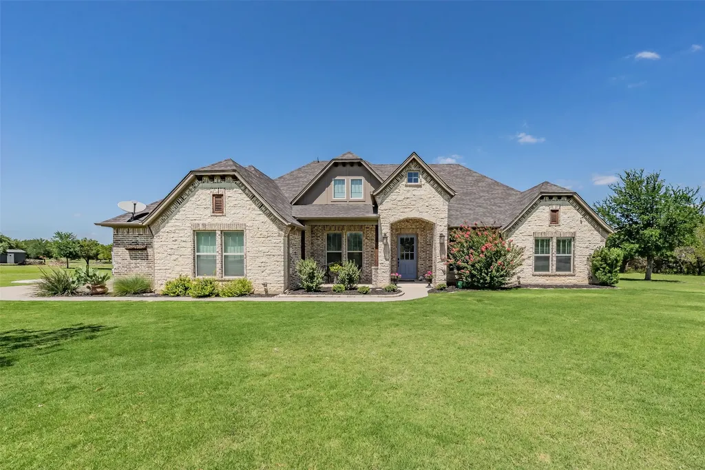 259 Wapiti Drive Azle TX 76020