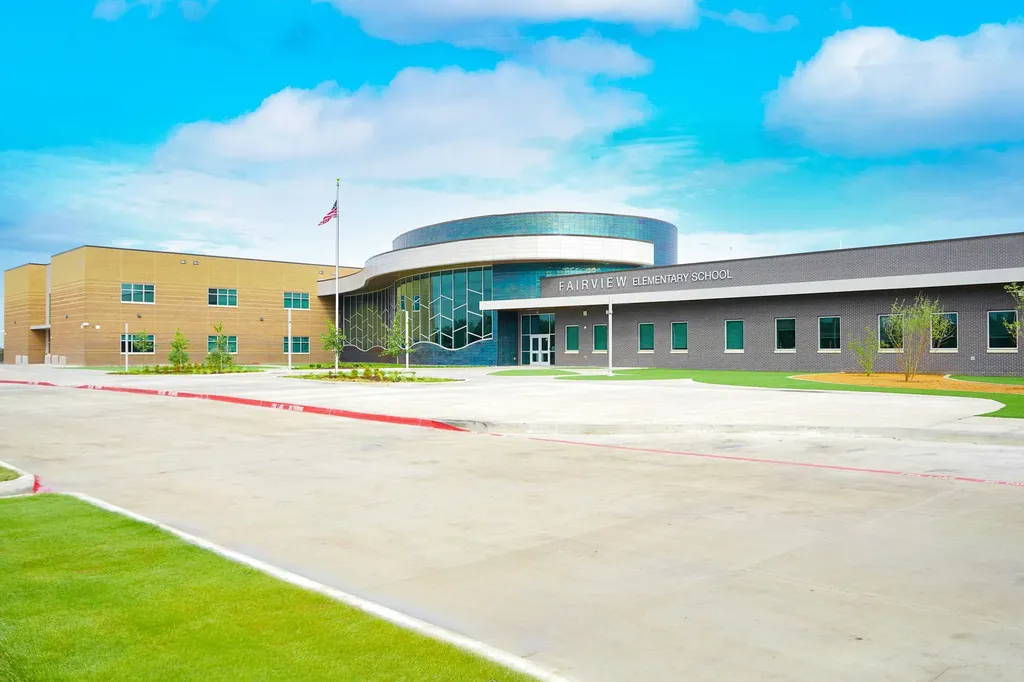 411 W Taylor Street Sherman TX 75092
